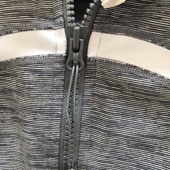 Grey Lululemon jacket - Picture 6 of 6